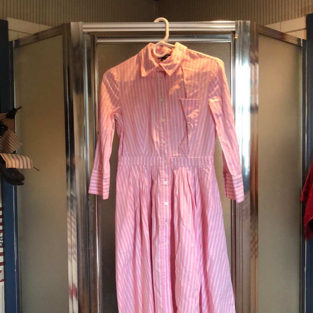 Jones New York size 4 pin/white striped long sleeved shirt dress.